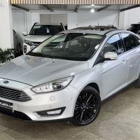 FOCUS SEDAN TITANIUM 2.0