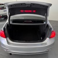 320I MODERN SPORT 2.0 TURBO AUTOMÁTICA