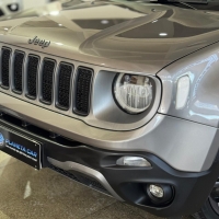 RENEGADE Limited 1.8 4x2 (Aut) (Flex) 